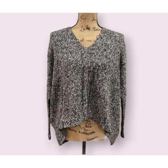 Matilda Jane Grey V-Neck Sweater Size XS - Picture 2 of 8